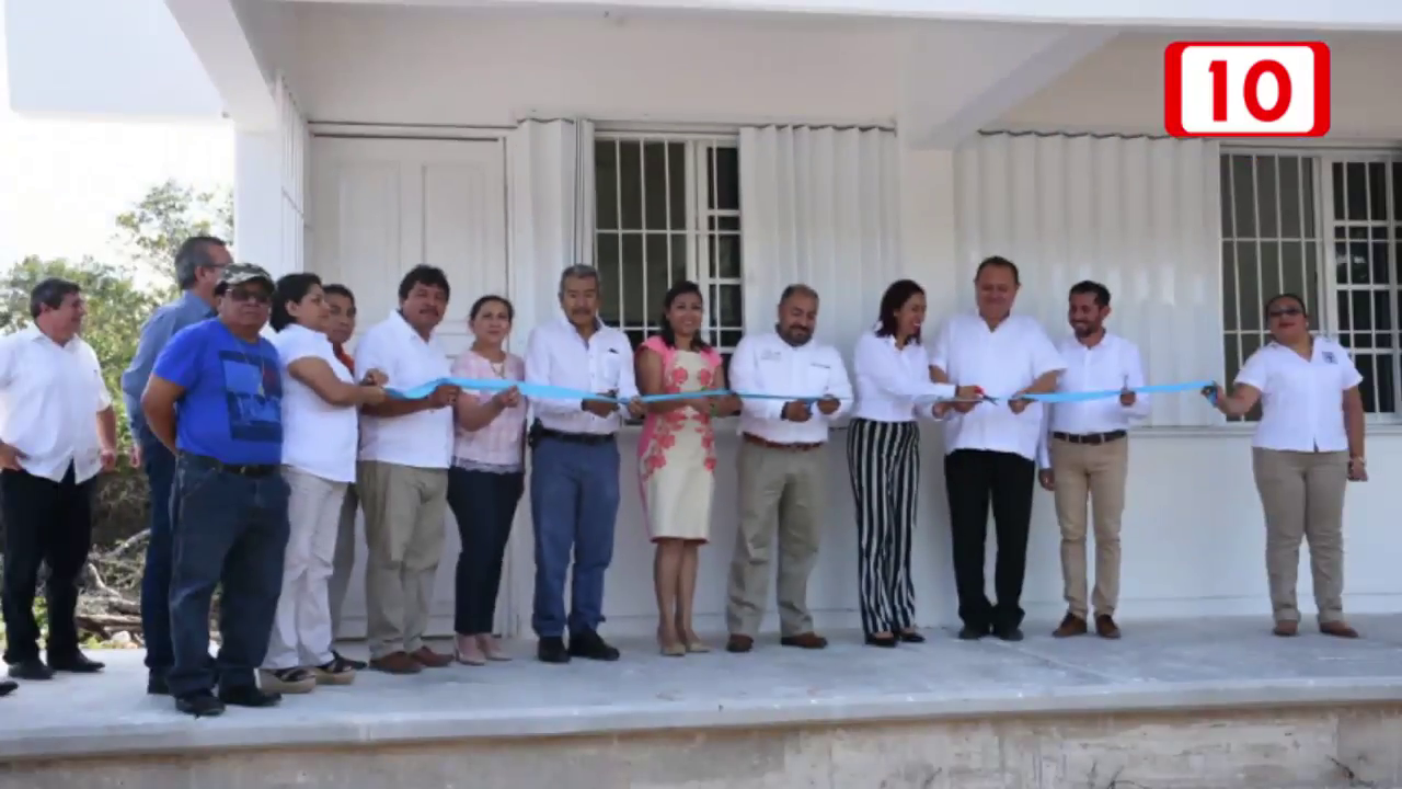 Inaugura Paoly nuevas aulas y entrega equipos en Normal