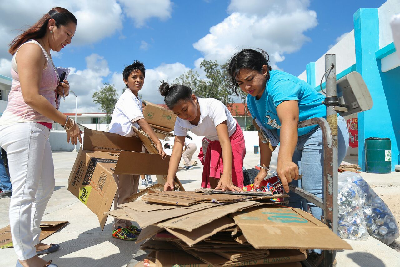 COLABORAN GOBIERNO Y ESTUDIANTES EN ACCIONES  PARA PROTEGER EL MEDIO AMBIENTE