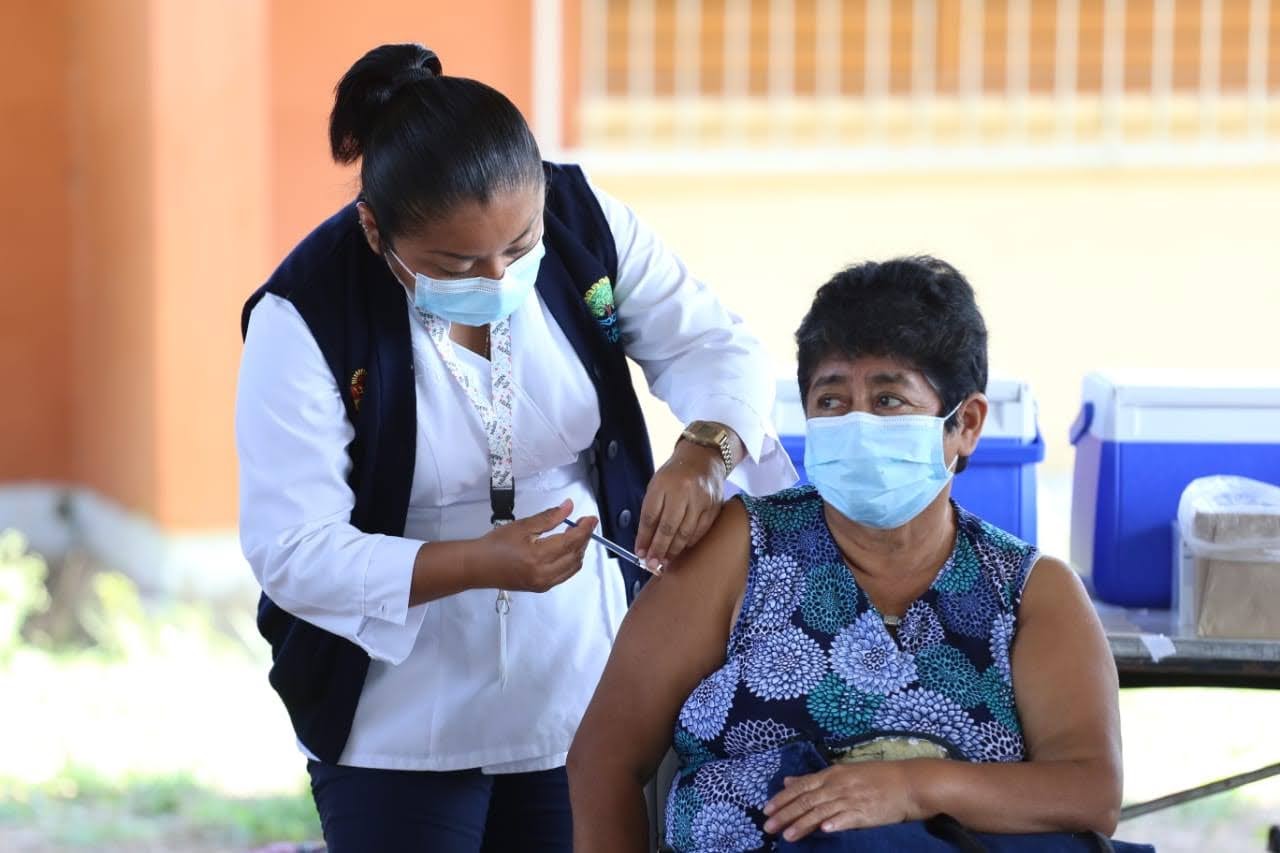 Este 10 de mayo habrá vacunación a personas de 50 a 59 años en Puerto Morelos