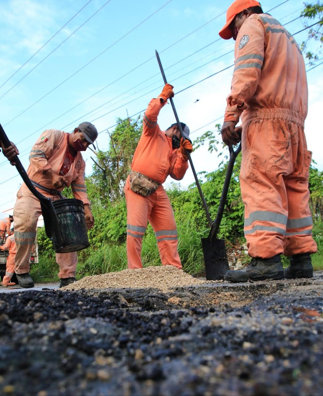 Avanza en Solidaridad programa de bacheo y mantenimiento de espacios públicos