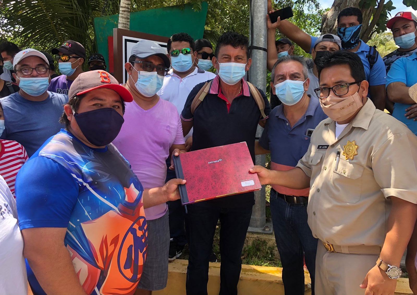 CHEPE CONTRERAS VA POR EL CUIDADO Y PRESERVACIÓN DE LA LAGUNA DE LOS 7 COLORES.