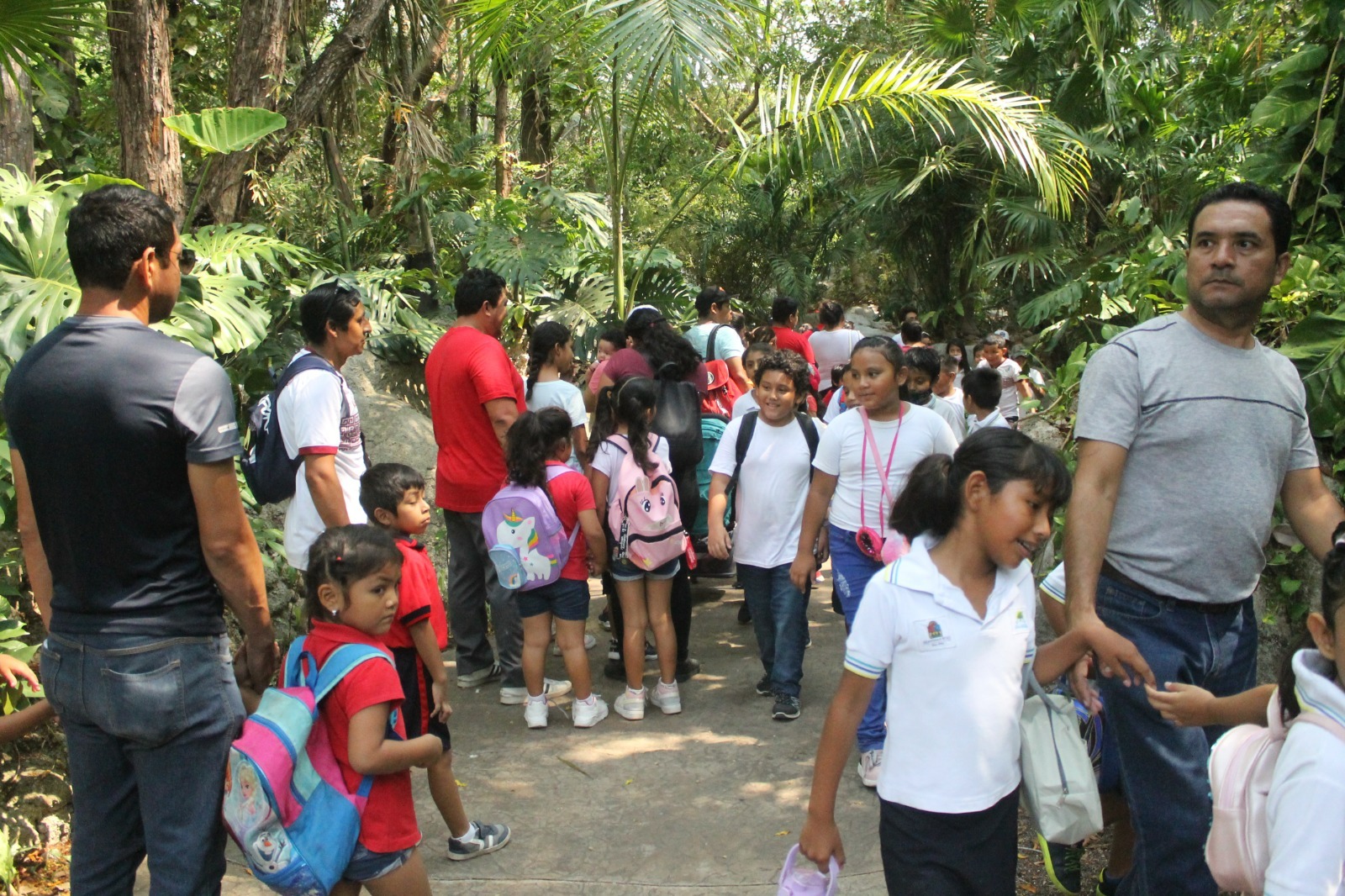 FESTIVAL DEL DIA DE LA NIÑA Y EL NIÑO EN EL ZOOLÓGICO PAYO OBISPO