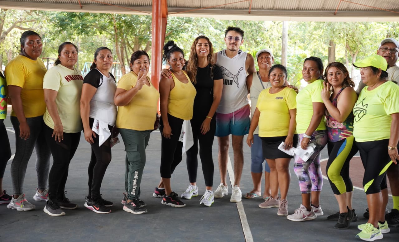 FIEL A SU COSTUMBRE, MARYBEL VILLEGAS ESCUCHA A HABITANTES DE LA REGIÓN 248