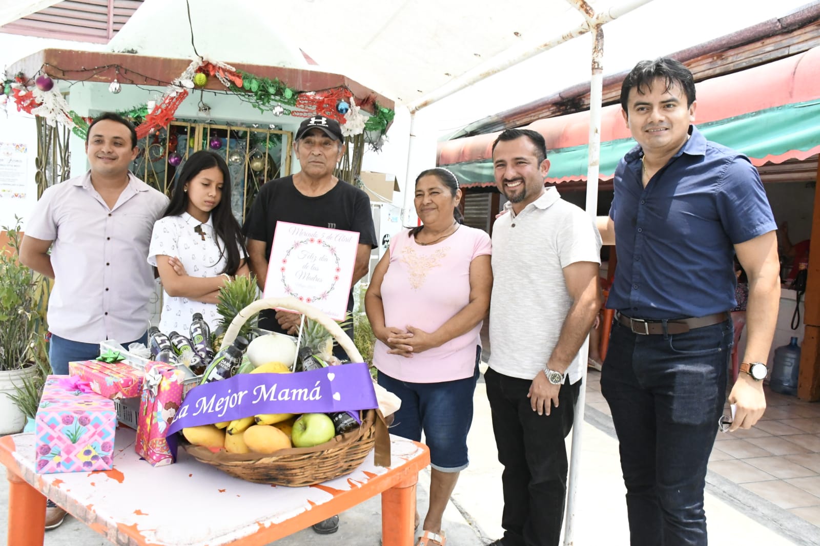 LLEVAN A CABO RIFA DE CANASTAS EN LOS CUATRO MERCADOS DE CHETUMAL