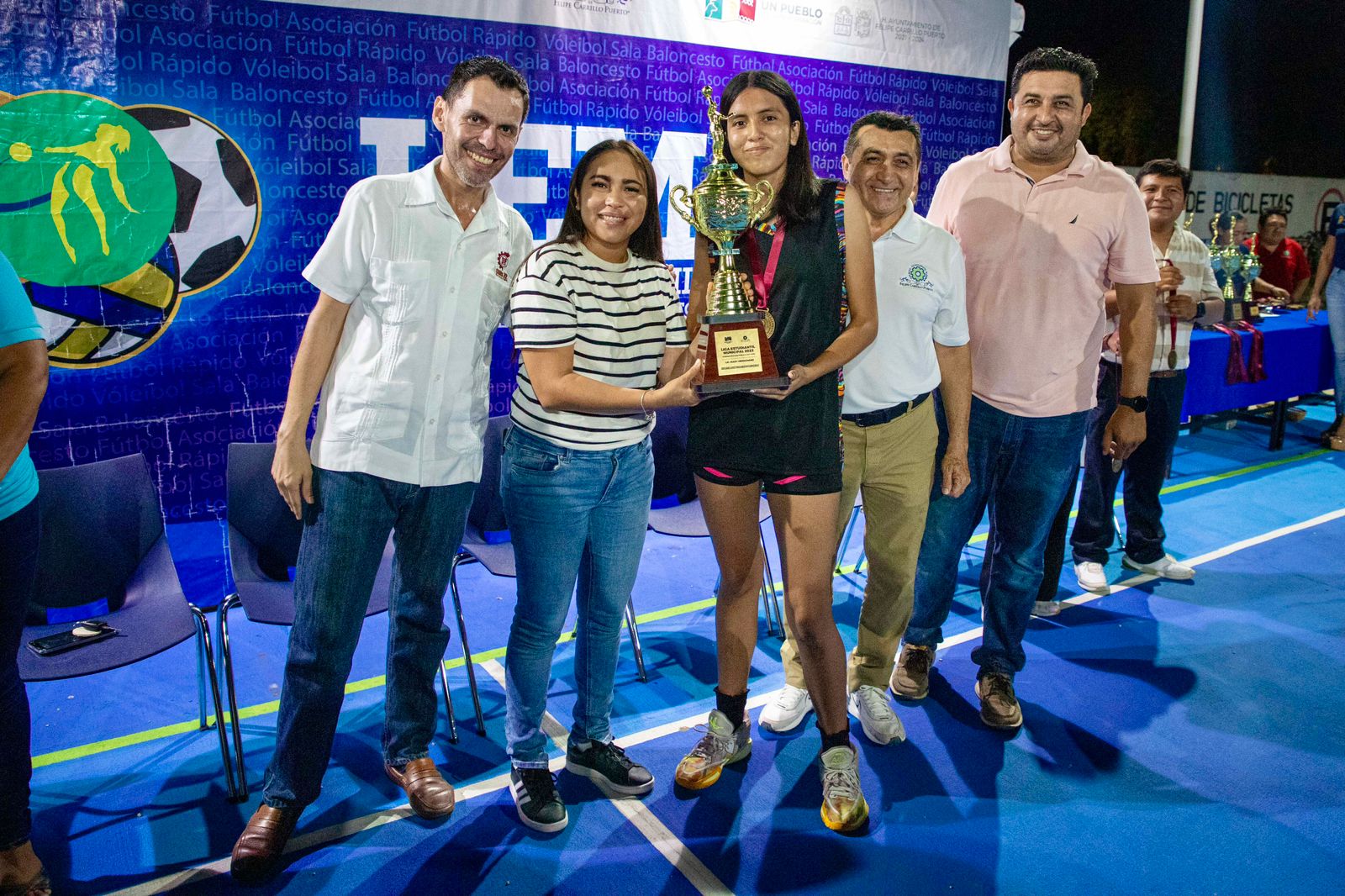 Mary Hernández premia y clausura liga deportiva en el TEC de Felipe Carrillo Puerto