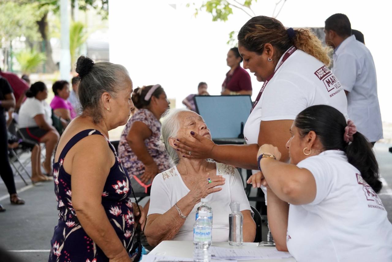 MARYBEL VILLEGAS, CON “ABRE LOS OJOS CON MARYBEL” SIGUE CUMPLIENDO A LOS CANCUNENSES POR MÁS SALUD