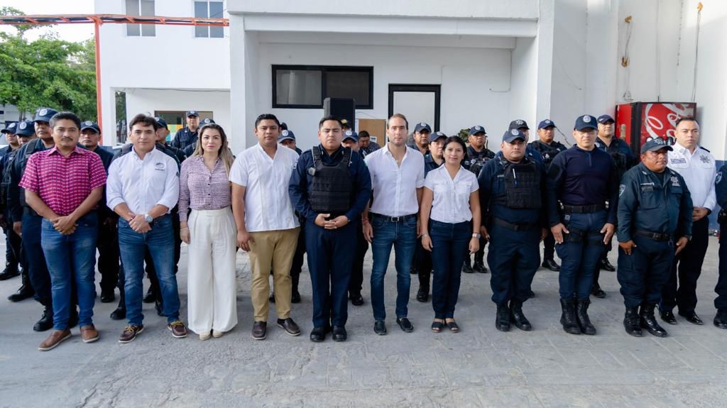 Diego Castañón anuncia nuevos estímulos para las y los policias de Tulum