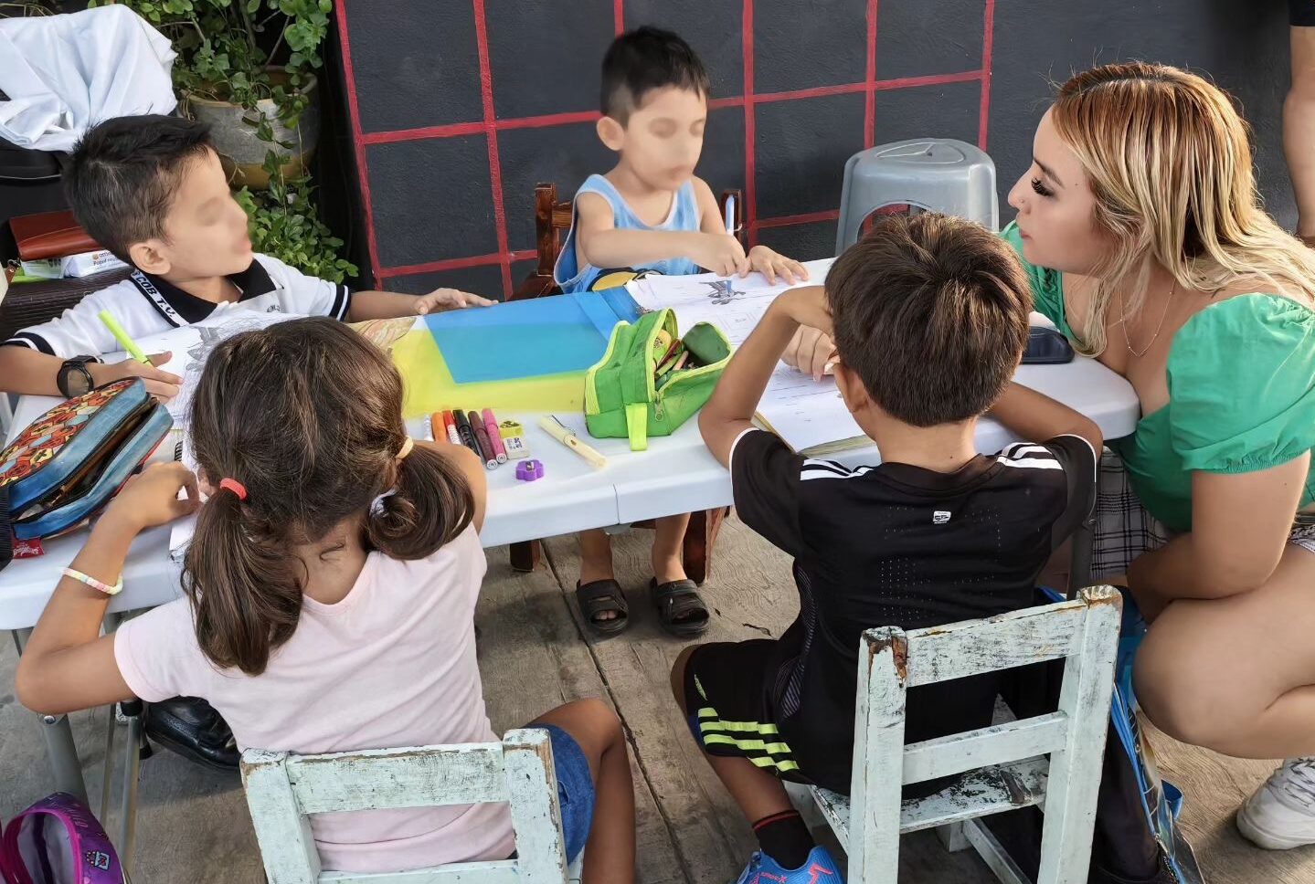 Estefanía Mercado lleva a las colonias de Playa del Carmen curso de inglés para niños y adolescentes