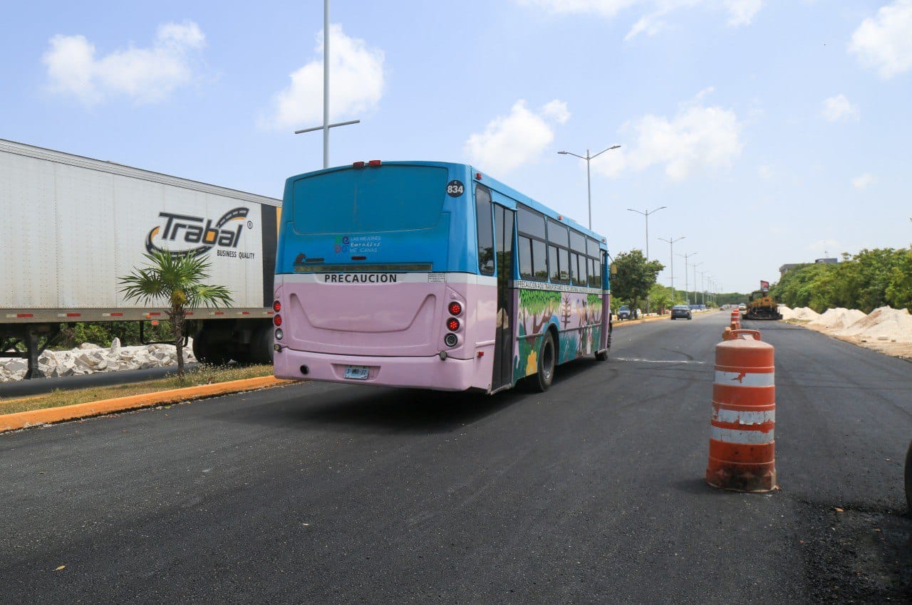 Renovación de avenida 115 avanza en tiempo y forma