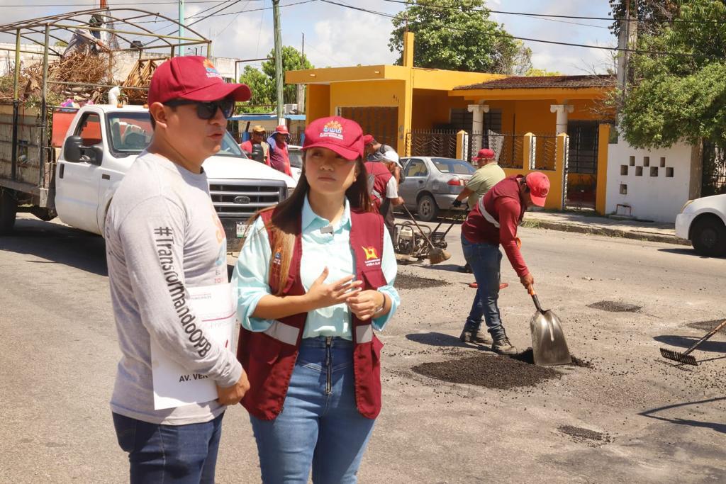 YENSUNNI MARTÍNEZ ASISTE A LOS INICIOS DE TRABAJOS DE BACHEO EN LA AVENIDA VENUSTIANO CARRANZA