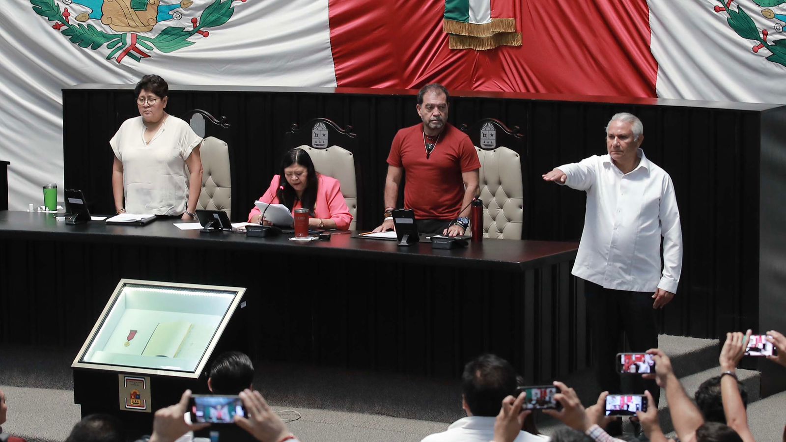 Elige XVII Legislatura a Raciel López Salazar como Fiscal General del Estado