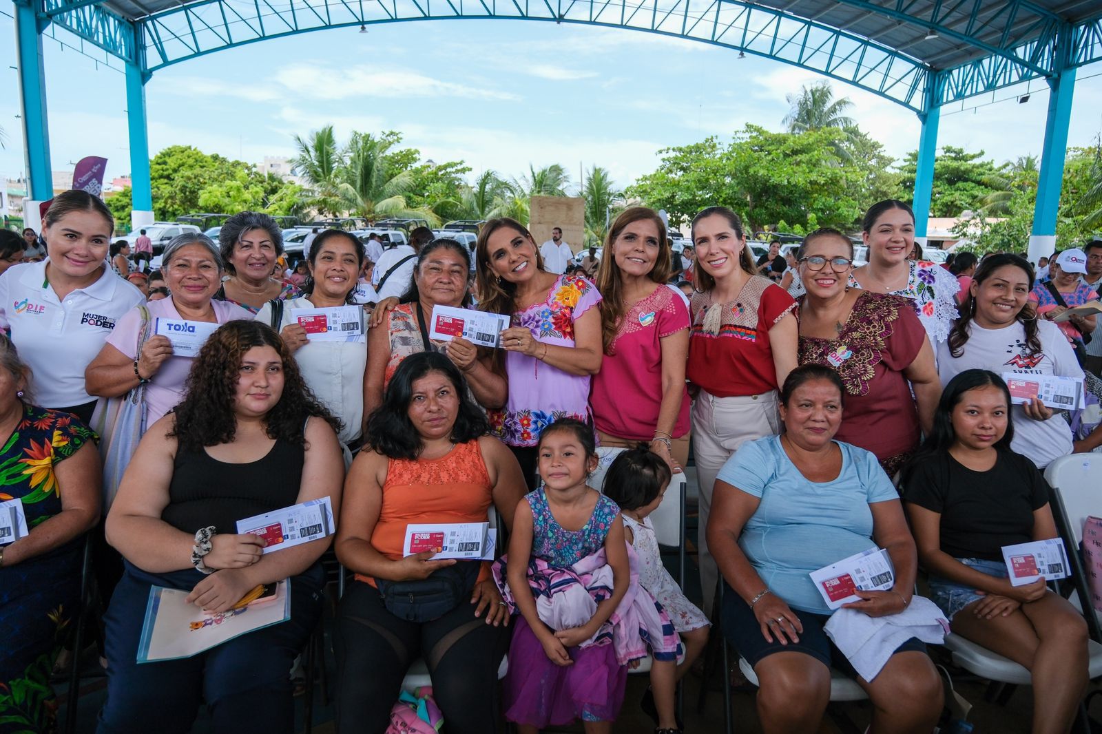 Mara Lezama impulsa a ciudadanas de Isla Mujeres para ser fuertes, empoderadas y saludables