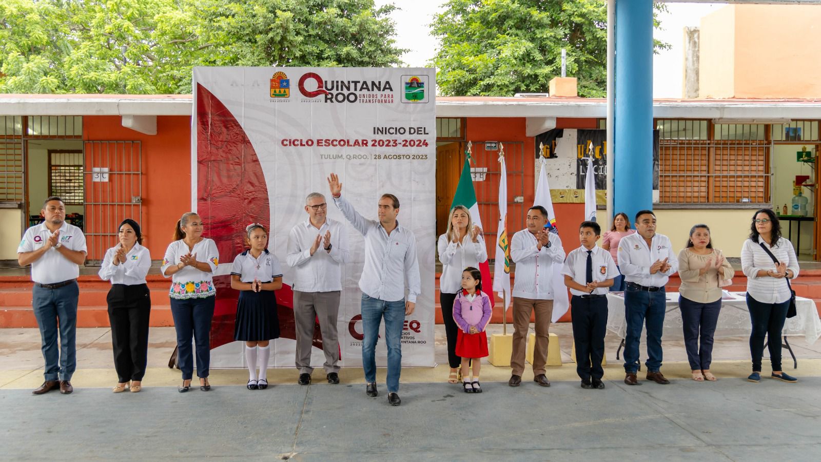 Diego Castañón encabeza inicio de ciclo escolar 2023-2024 en Tulum