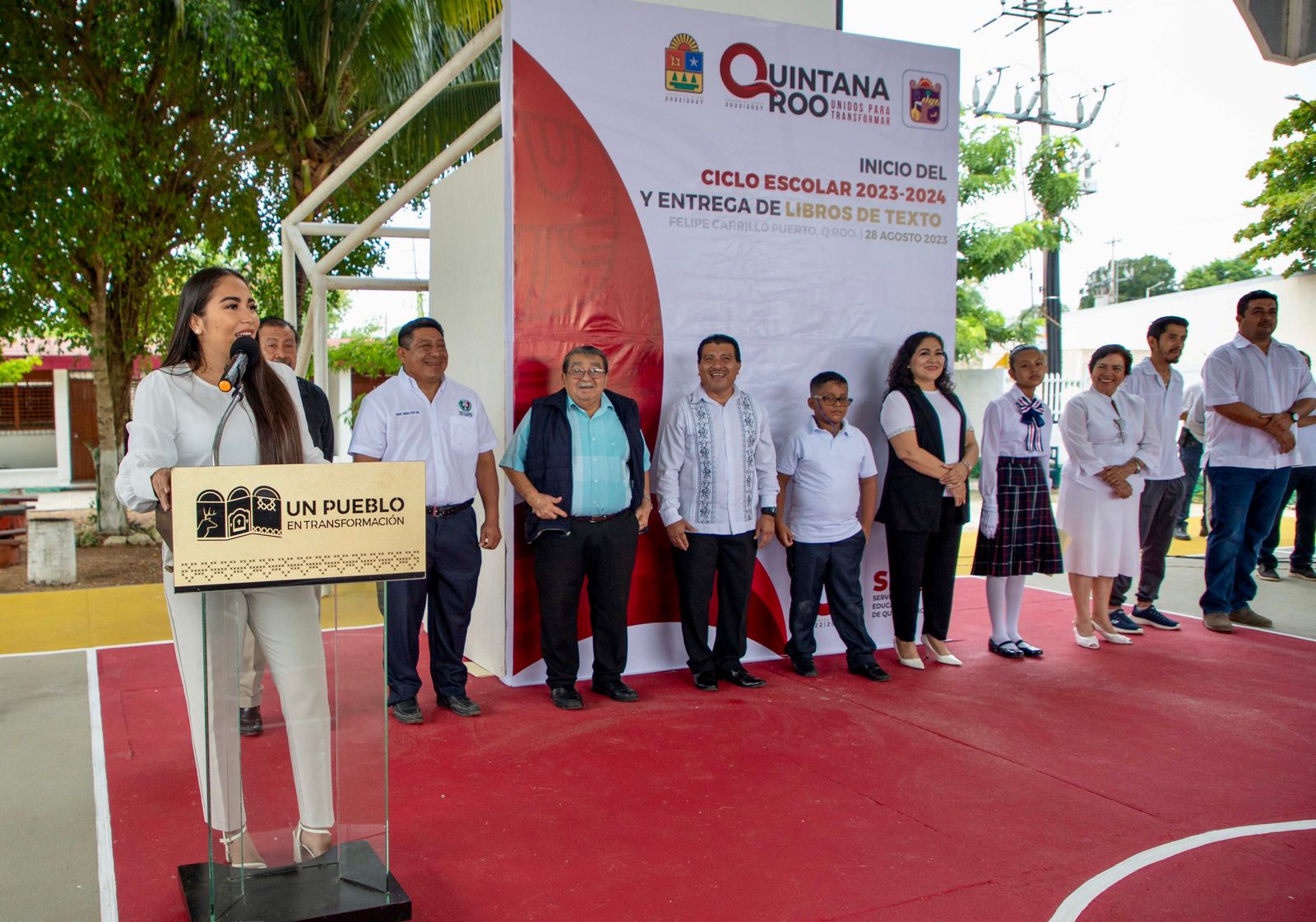 Inicia el ciclo escolar 2023-2024 en Felipe Carrillo Puerto con entrega simbólica de Libros de Texto Gratuito