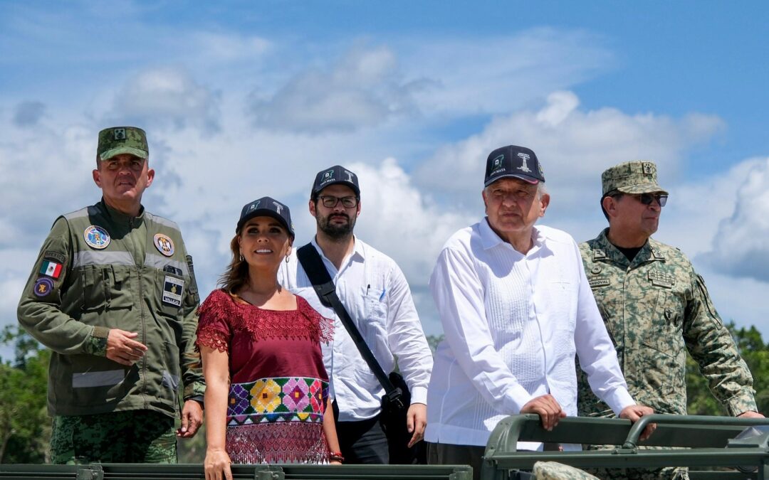 Mara Lezama acompaña al presidente López Obrador en la supervisión de las vías de la transformación