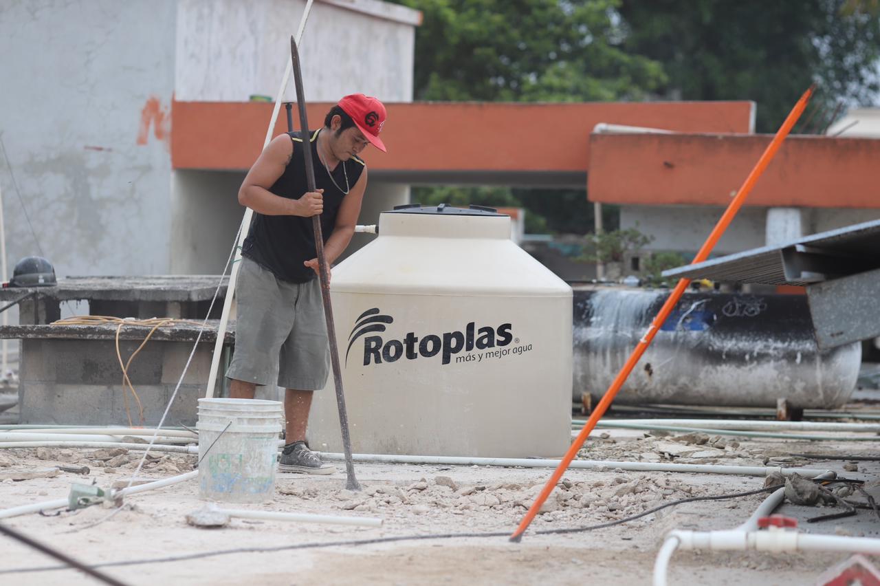 Avanza rehabilitación del techo del mercado de Felipe Carrillo Puerto