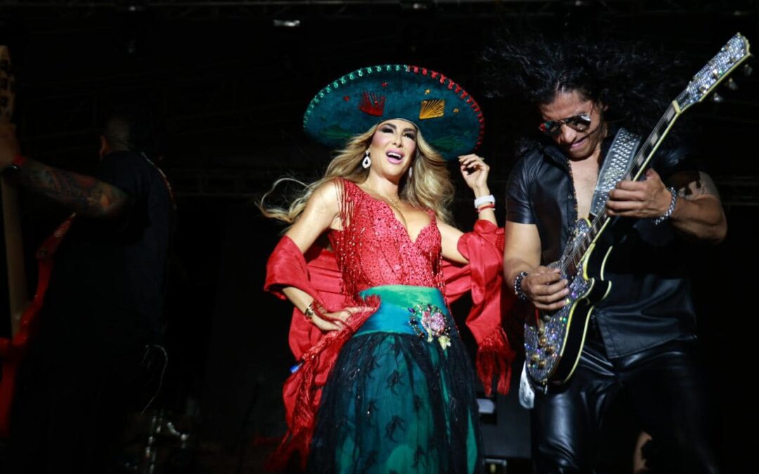 Exitosa presentación de Ninel Conde en la Noche Mexicana en Isla Mujeres