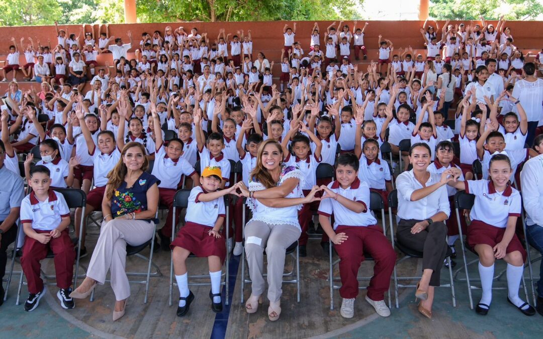 Implementa Mara Lezama clases de inglés en escuelas públicas en un acto de justicia social