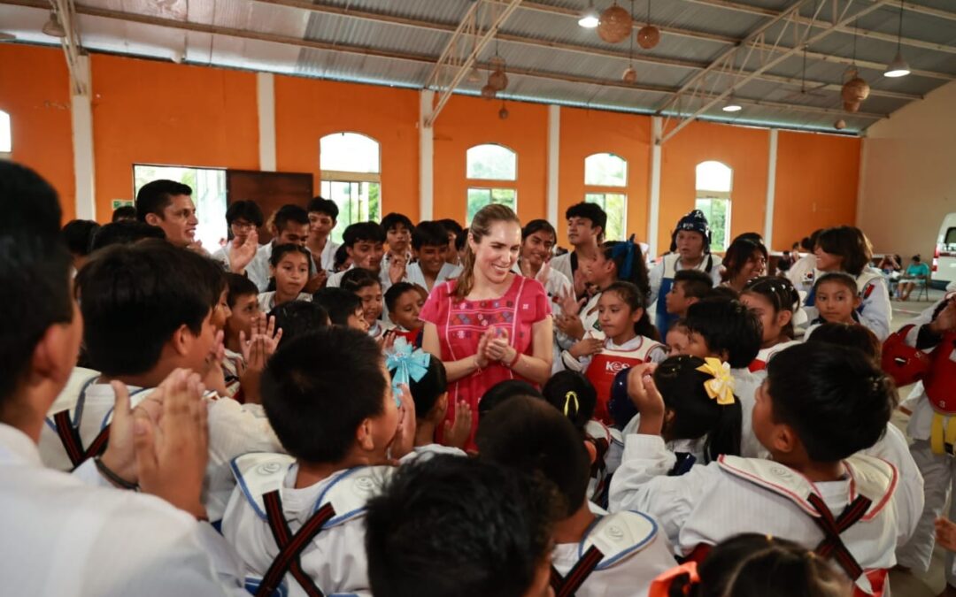 Atenea Gómez Ricalde refrenda su compromiso con el deporte en Isla Mujeres y celebra logros de jóvenes taekwondistas