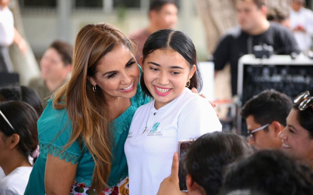 Atenea Gómez Ricalde promueve la salud y el bienestar a trabajadores del Ayuntamiento en Isla Mujeres