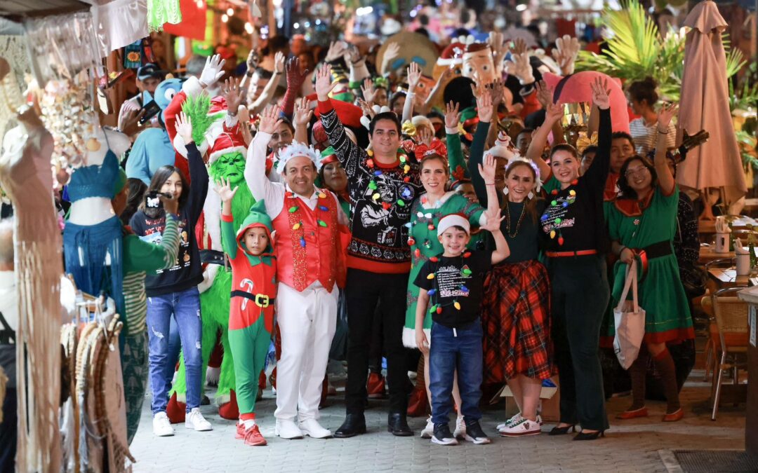 Éxito rotundo en el Mega Desfile Navideño de Isla Mujeres