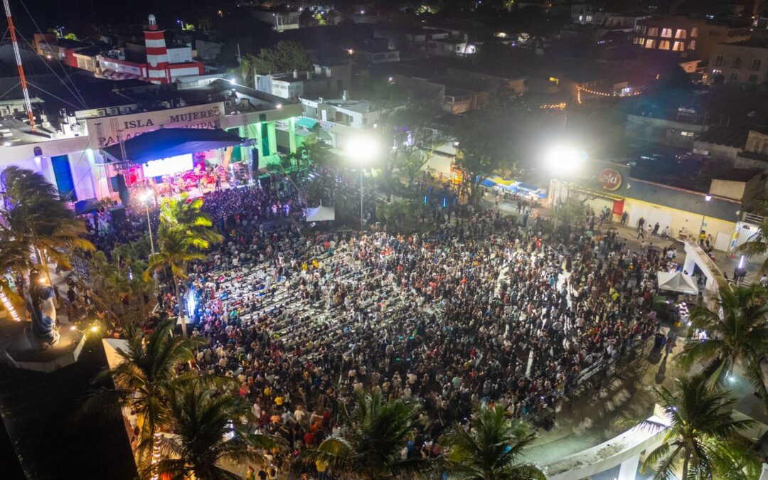 Vibra Isla Mujeres con Alberto Barros en el Carnaval ‘Fantasía Tropical 2024’