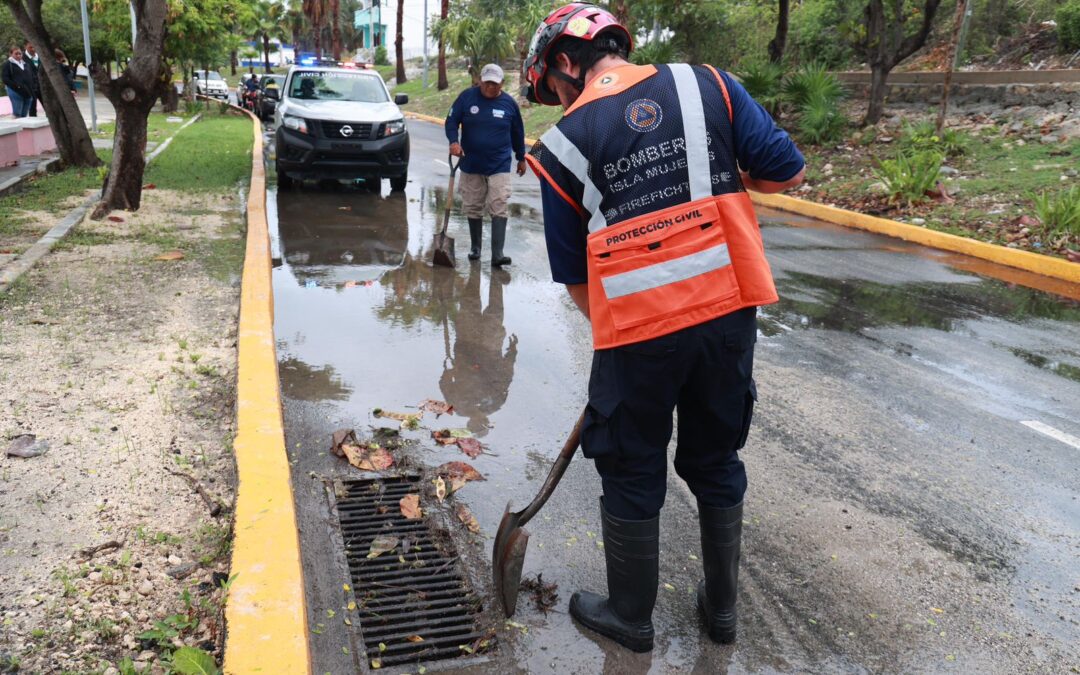 Continúa en marcha el Operativo Tormenta en Isla Mujeres