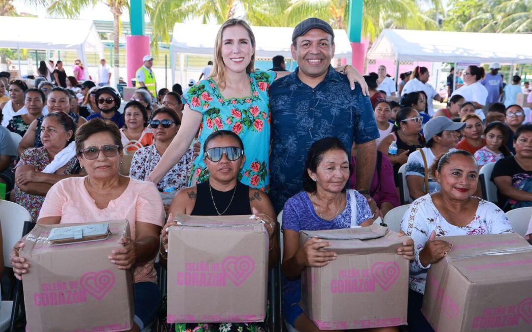 Atenea Gómez Ricalde continúa impulsando a las mujeres a través del Programa Isleña de Corazón