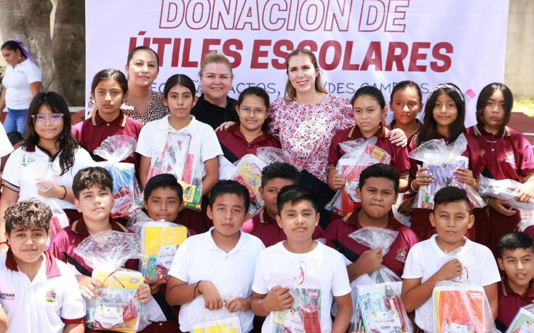 Atenea Gómez Ricalde apoya a las juventudes de Zona Continental con entrega de útiles