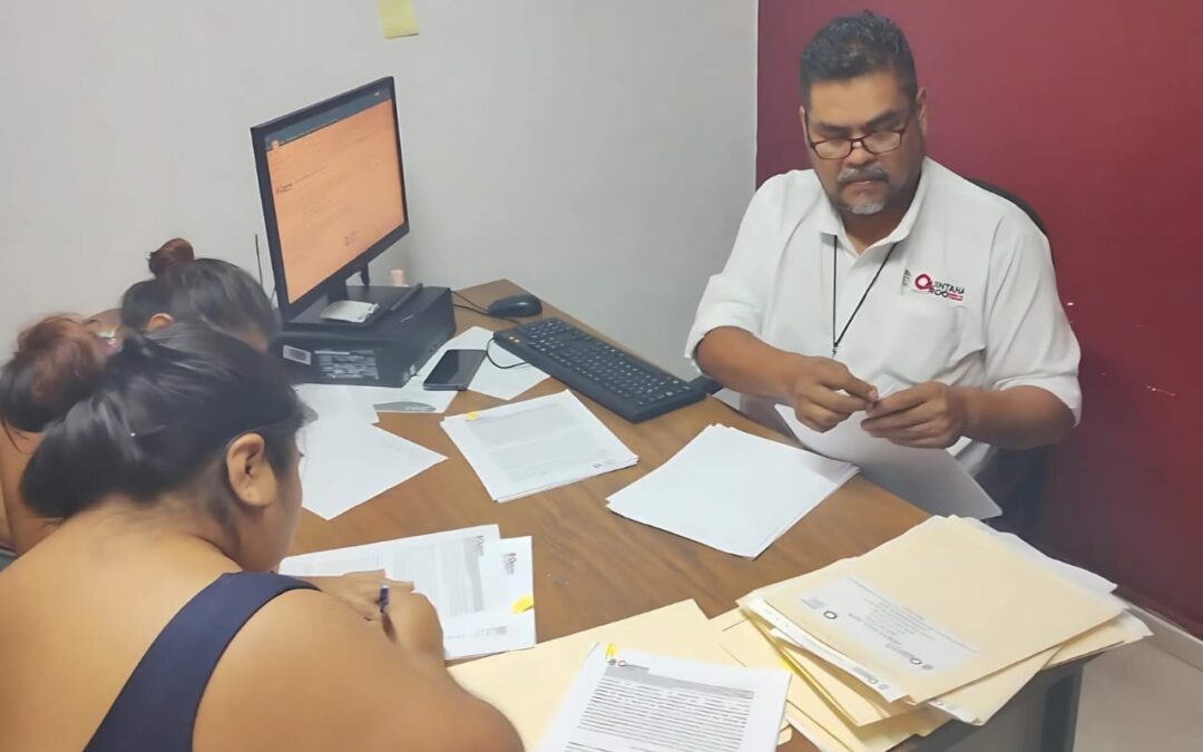 AGEPROO recibe documentación de familias para regularización de sus propiedades en Tulum