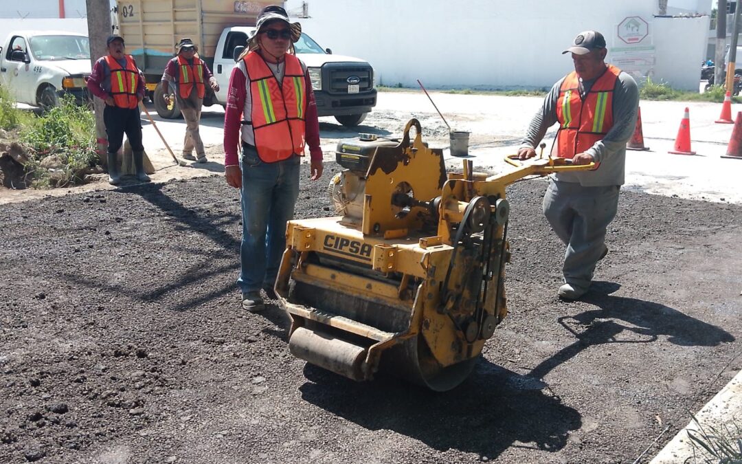 Refuerza Chacón progama de bacheo en Cozumel