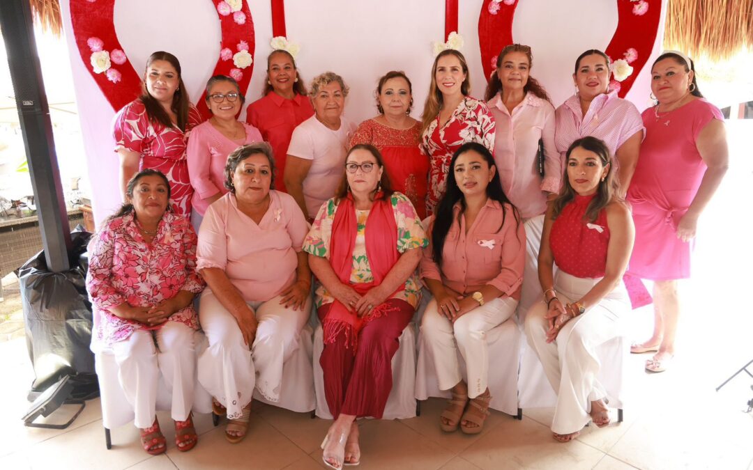 Isleñas se solidarizan con las mujeres que luchan contra el cáncer de mama en el Desayuno Rosa con Causa