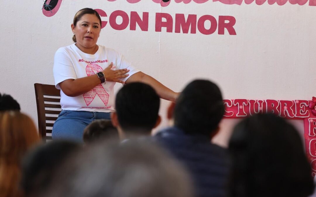 Concientizan a jóvenes sobre la prevención del cáncer de mama en Isla Mujeres