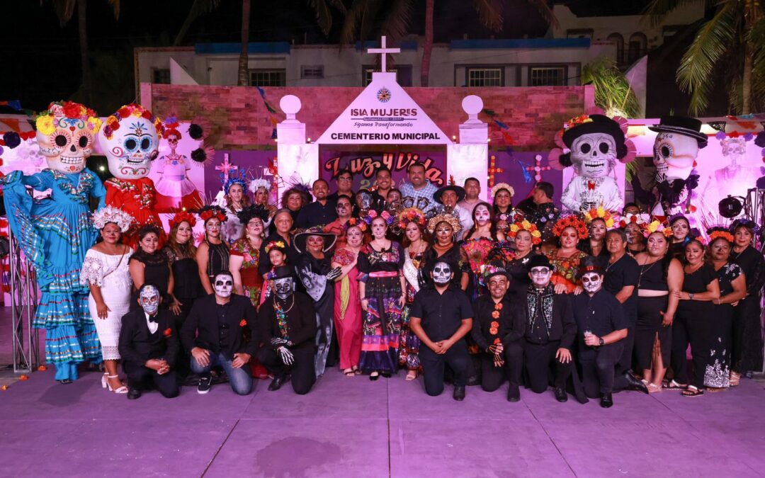 Cierra con éxito rotundo el Festival Luz y Vida ‘Entre Vivos y Muertos’ en Isla Mujeres