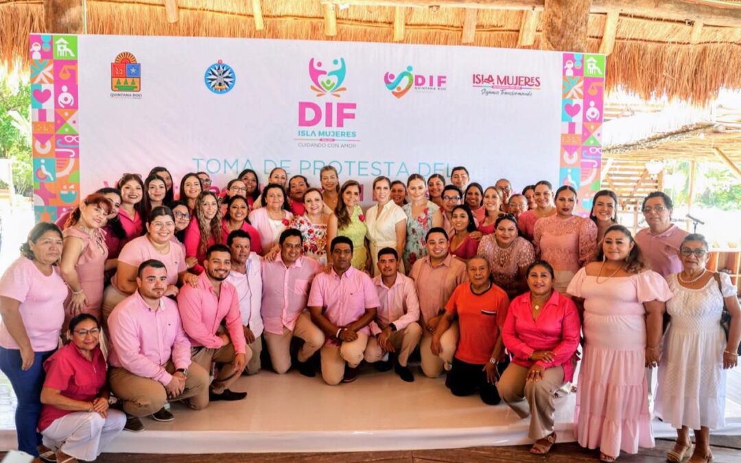 Voluntariado del DIF Isla Mujeres toma protesta, refrendando compromiso con los sectores más vulnerables