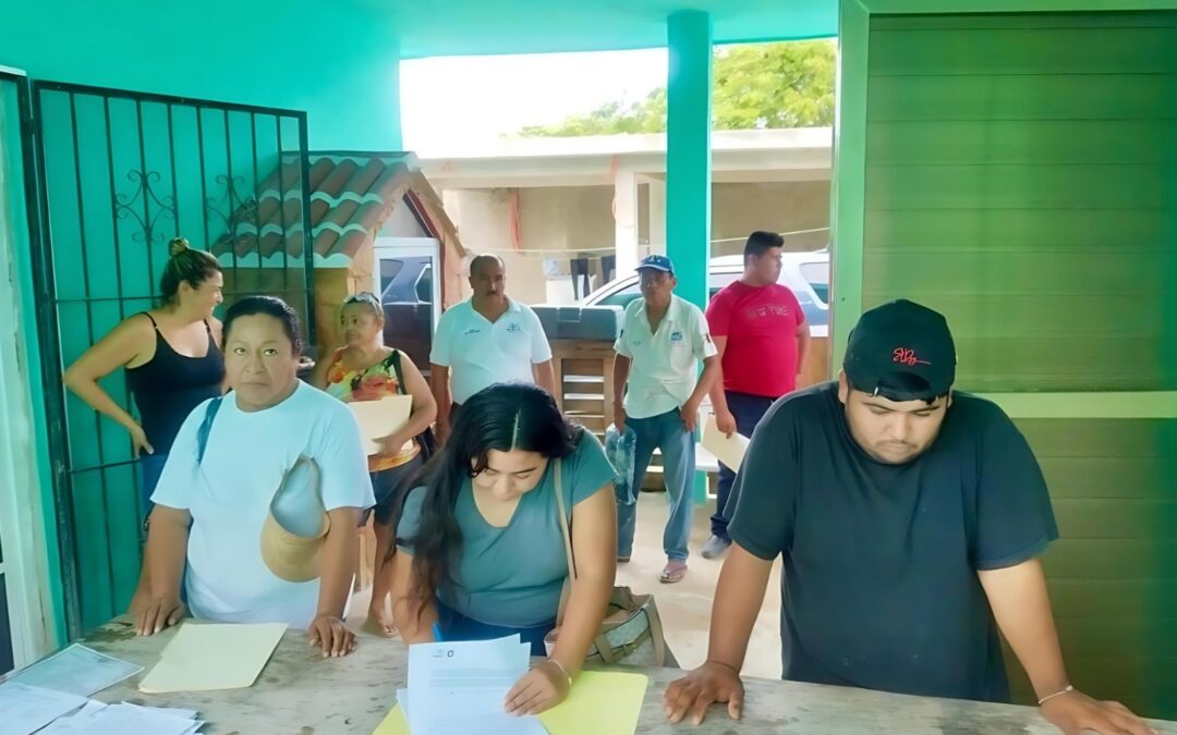 Refuerzan la regularización de predios en Mahahual, beneficiando a las familias locales