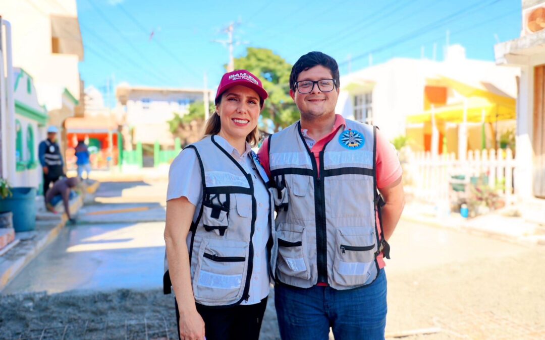Atenea Gómez Ricalde supervisa reconstrucción de calles en Isla Mujeres