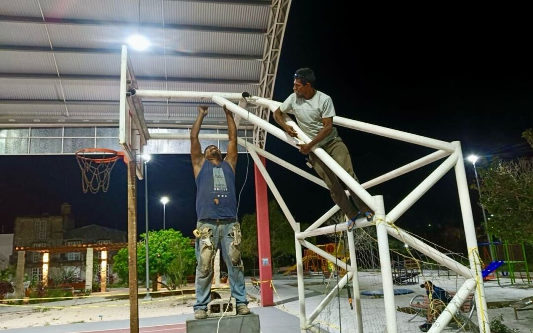 Realiza gobierno de Mary Hernández mantenimiento a parques de Fovissste y Francisco May