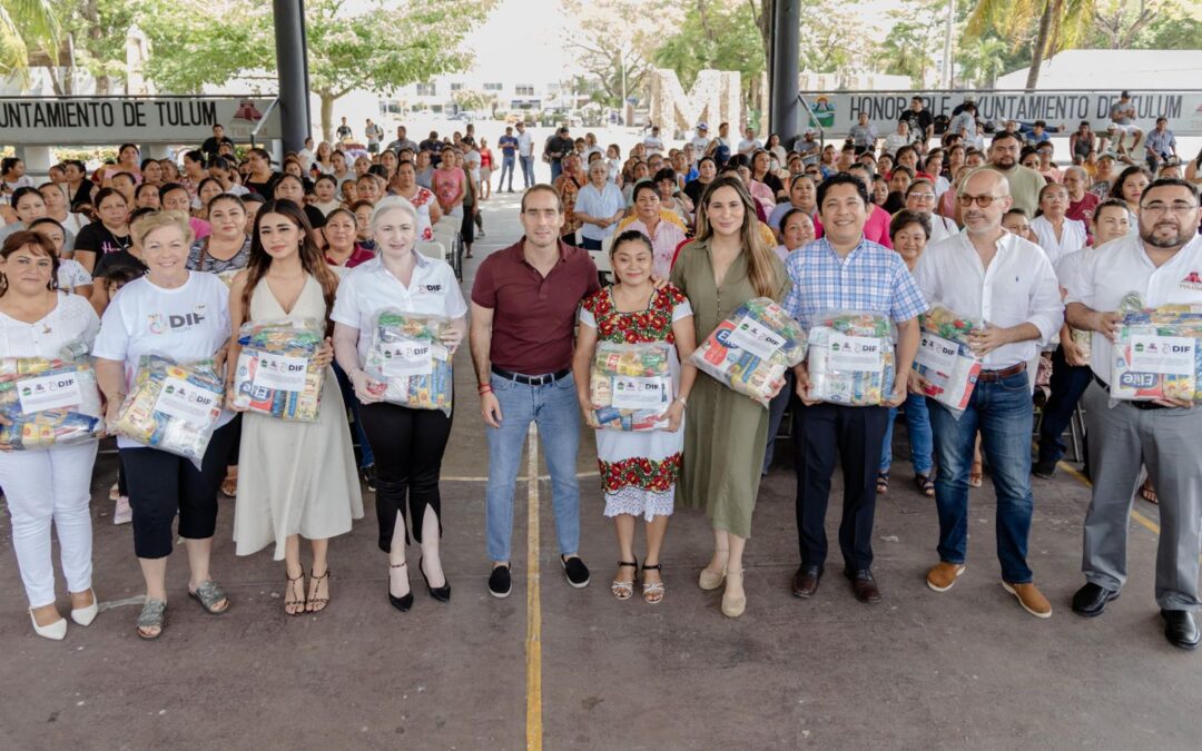 ENTREGA AYUNTAMIENTO Y DIF MUNICIPAL, APOYOS ALIMENTARIOS EN TULUM