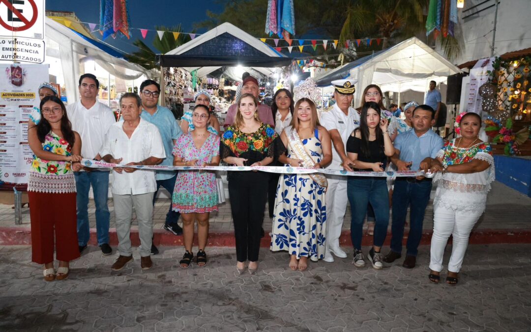 Atenea Gómez Ricalde inaugura exposición fotográfica “Isla Mujeres: Hoy, mañana y siempre”