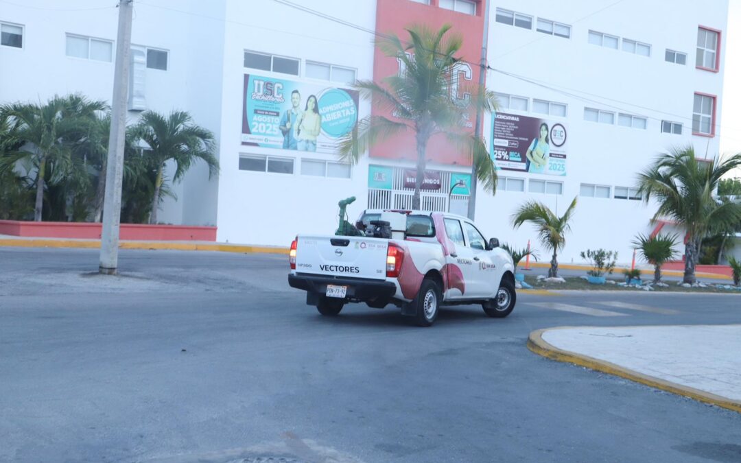 Gobierno de Isla Mujeres refuerza la salud de las familias con campaña de nebulización preventiva