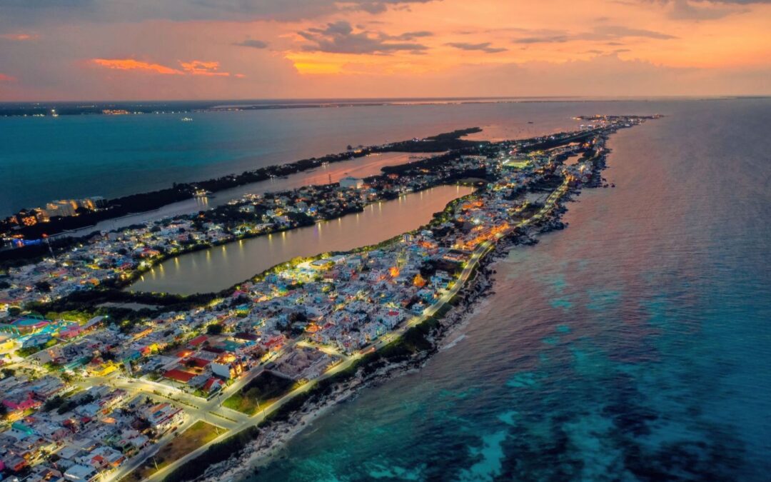 Atenea Gómez Ricalde cumple su compromiso de iluminar Isla Mujeres con la instalación 12 mil nuevas luminarias LED