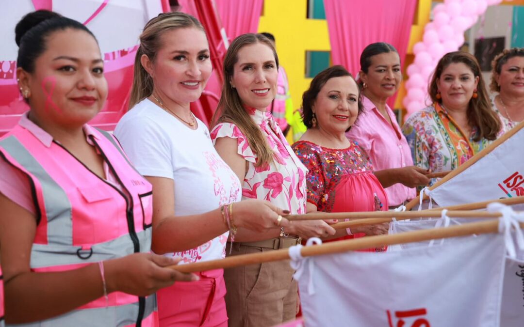 Ciudad Mujeres se ilumina de rosa en apoyo a la prevención del cáncer de mama