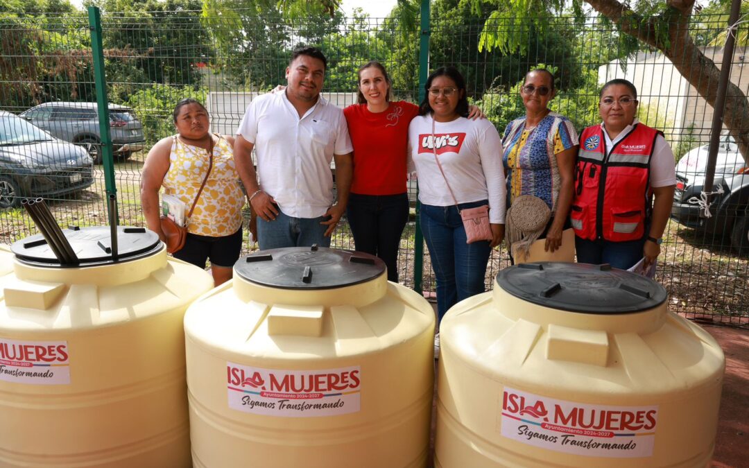 Atenea Gómez Ricalde mantiene cercanía con el pueblo isleño con el programa ATEndiendo a la Gente