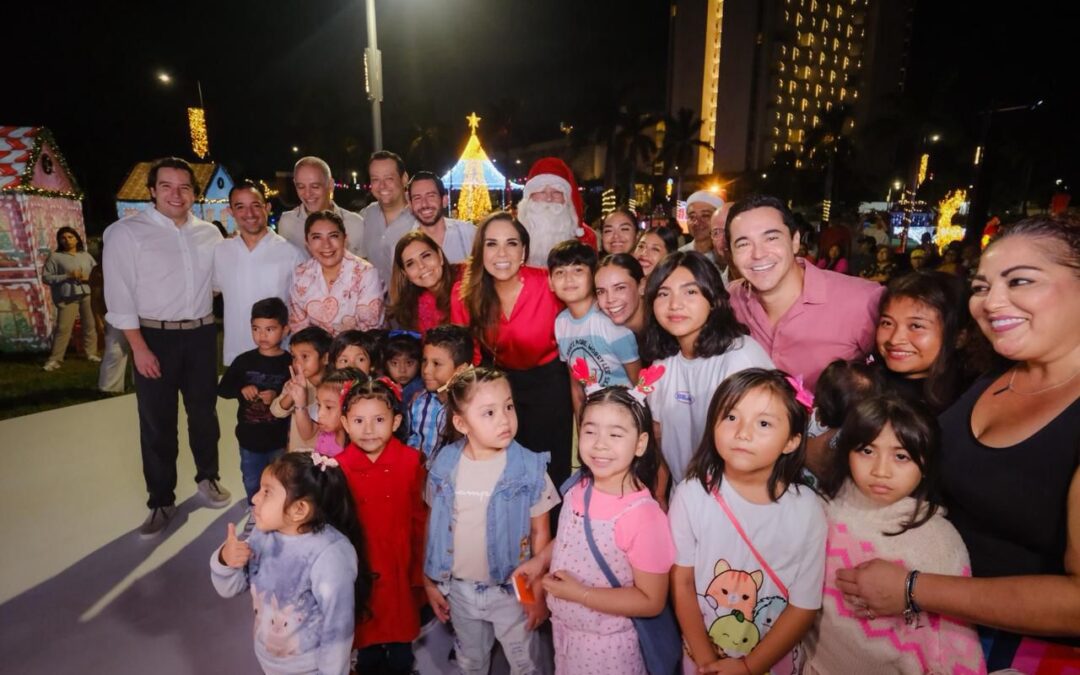 En la zona hotelera de Cancún, Mara Lezama enciende la magia con iluminación del árbol navideño