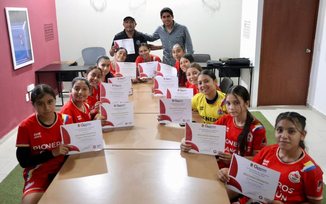 Reconoce CODEQ a los equipos campeones del Torneo Estatal Socca 2025