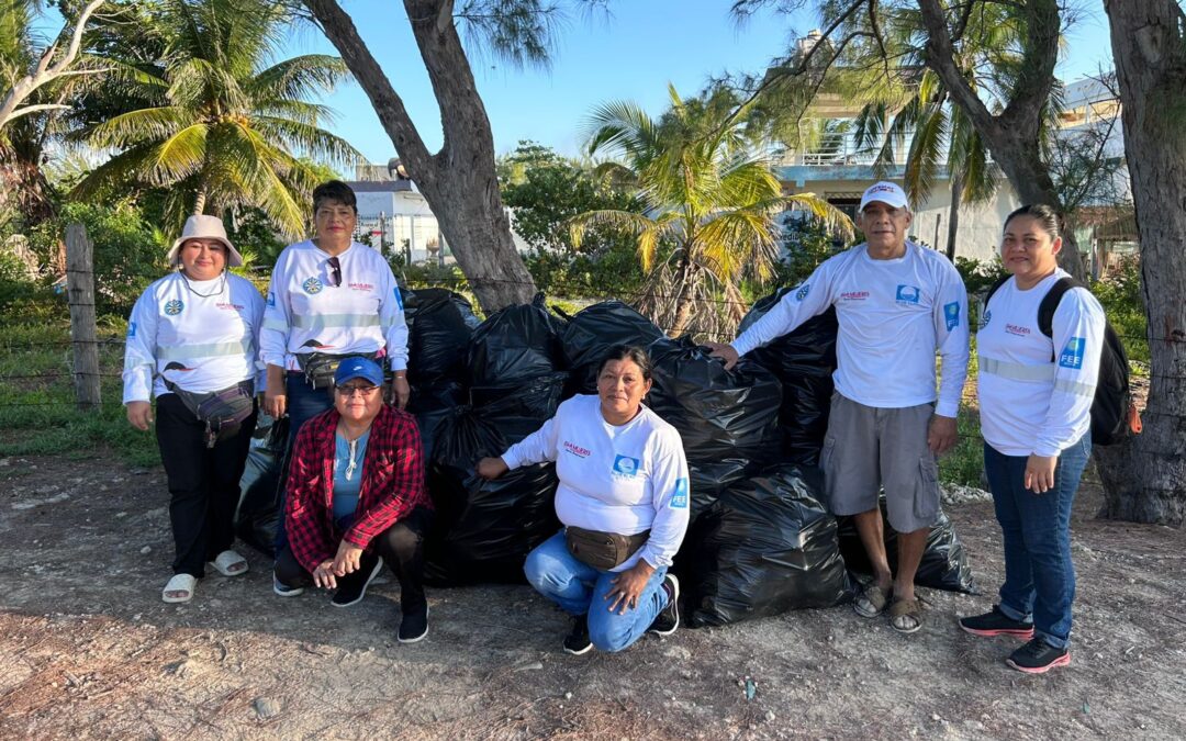 Zofemat Isla Mujeres realiza brigada de limpieza en Isla Blanca