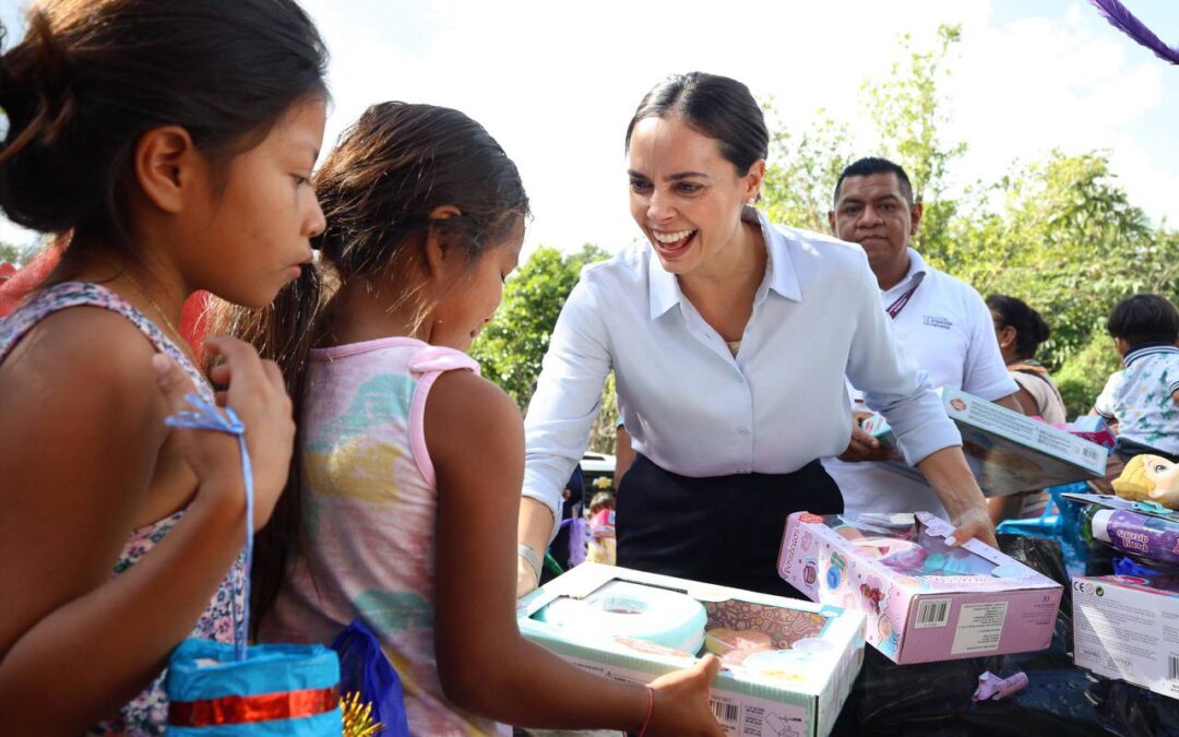 ANA PATY PERALTA LLEVA LA MAGIA DE LOS REYES MAGOS A NIÑAS Y NIÑOS CANCUNENSES