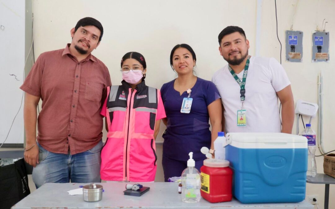 Continúa jornada de vacunación en planteles educativos de Isla Mujeres
