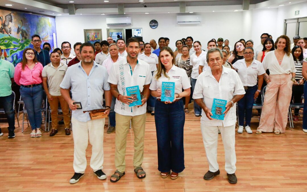 Presentan en Isla Mujeres el libro “Mi sal, el remo y la tormenta” de Luciano Núñez